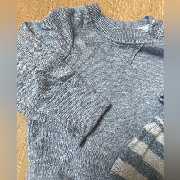 $5 bundle / Newborn lounge outfit 😍 - Picture 3 of 4